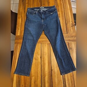 Levi’s Classic Straight Jeans | Size 14 | Dark Wash Denim